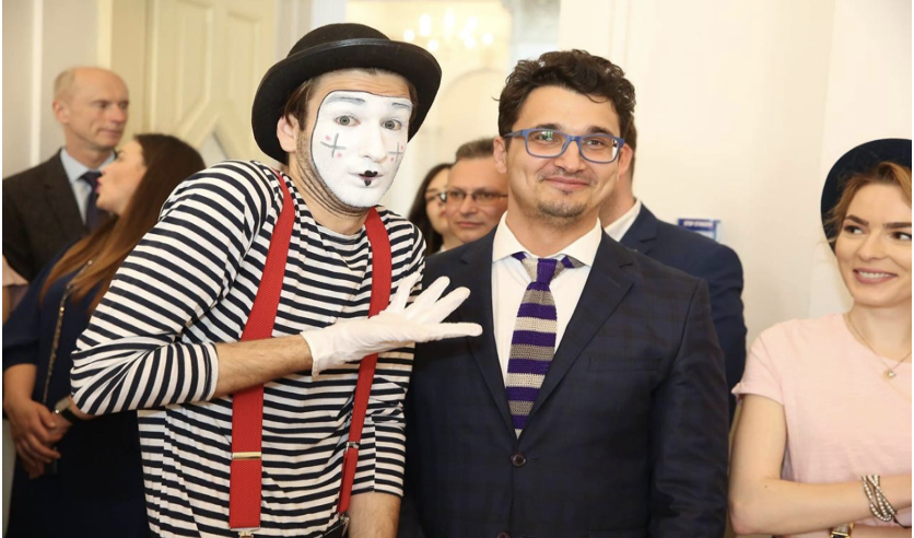 Lux și opulență la AGEPI în timp ce autorii trăiesc la limita existenței: Salarii de milioane de lei, venituri din dobânzi și mașini scumpe